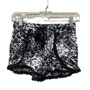 Mudd Printed Eyelet Lace Hem Shorts Black White Size Small